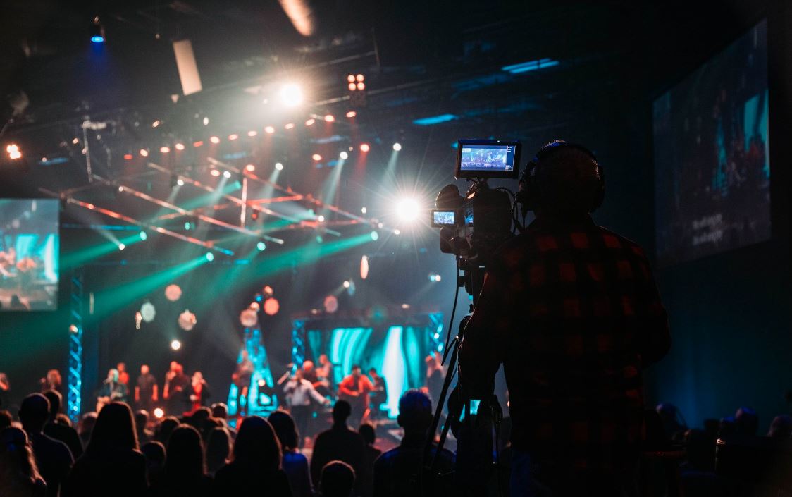 How To Live Streaming Your Music Concerts
